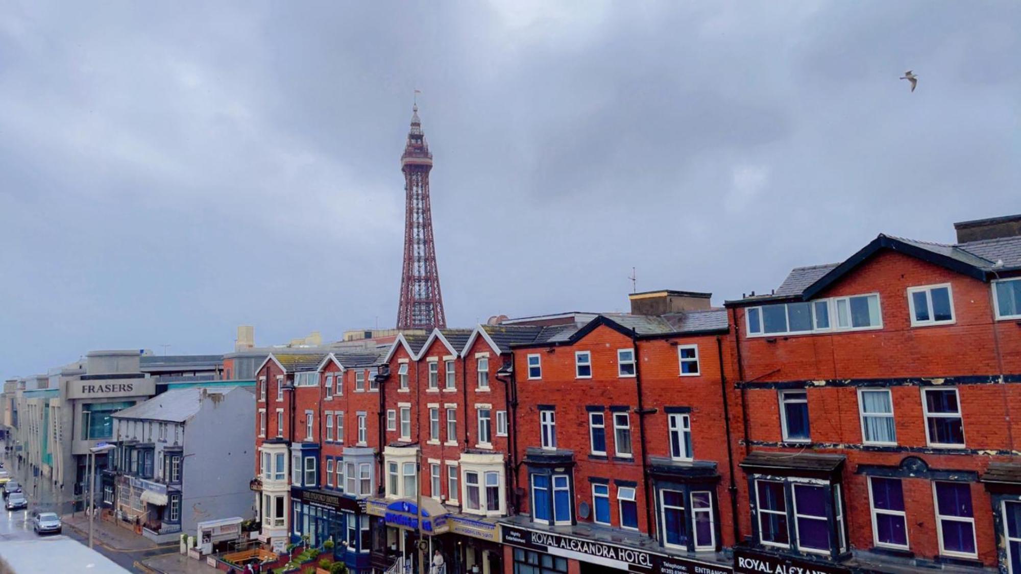 Fern Villa Hotel - Albert Road Blackpool Exterior foto