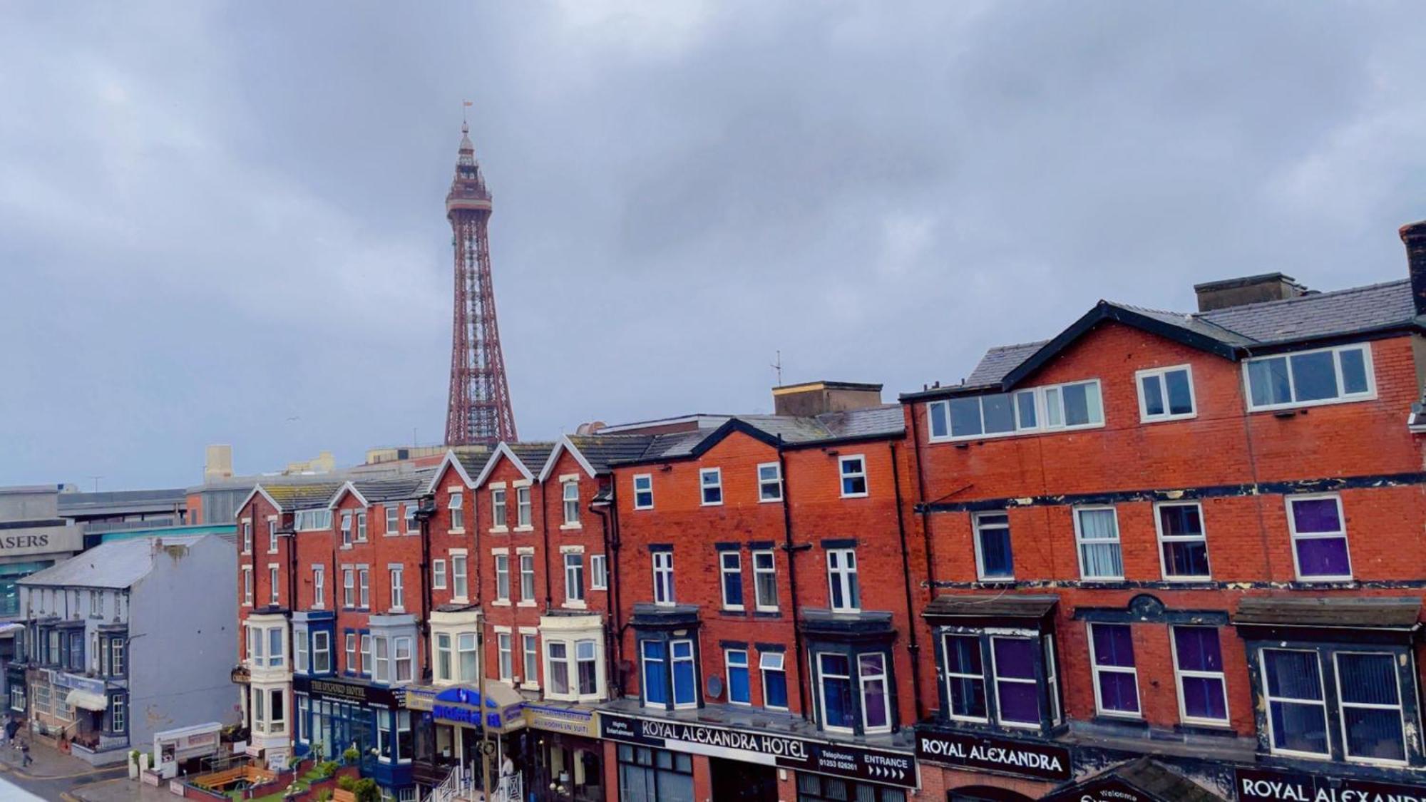 Fern Villa Hotel - Albert Road Blackpool Exterior foto